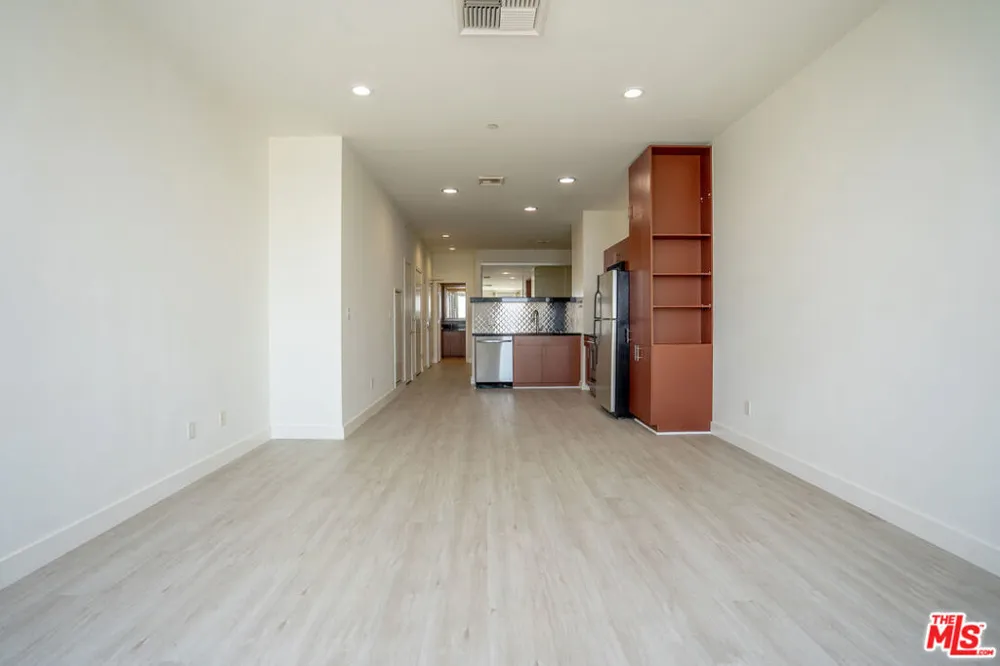 3810 Wilshire Boulevard #1209 Los Angeles, CA 90010