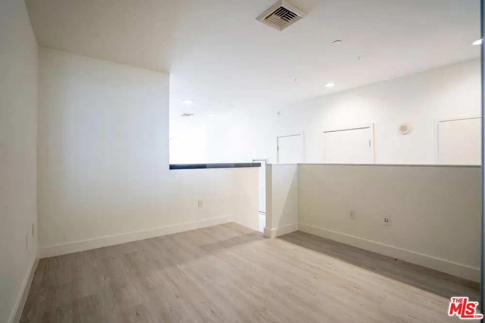 3810 Wilshire Boulevard #1209 Los Angeles, CA 90010