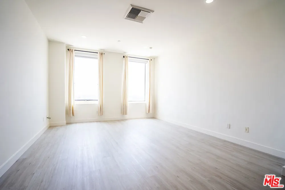 3810 Wilshire Boulevard #1209 Los Angeles, CA 90010