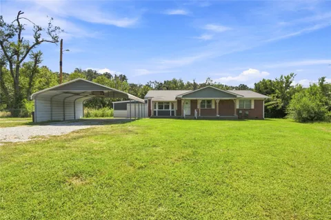 2424 State Highway 82 Highway