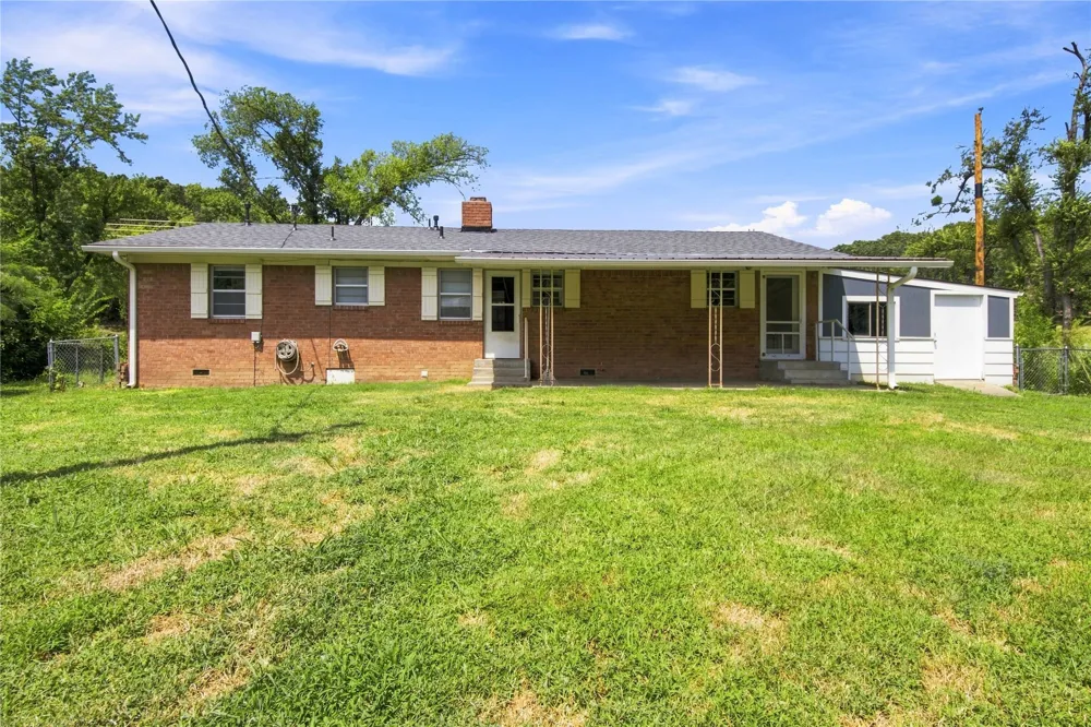 2424 State Highway 82 Highway Salina, OK 74365
