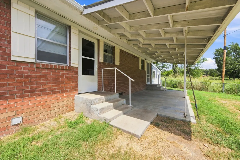 2424 State Highway 82 Highway Salina, OK 74365
