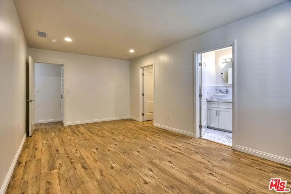 4923 Burgoyne Lane La Canada Flintridge, CA 91011