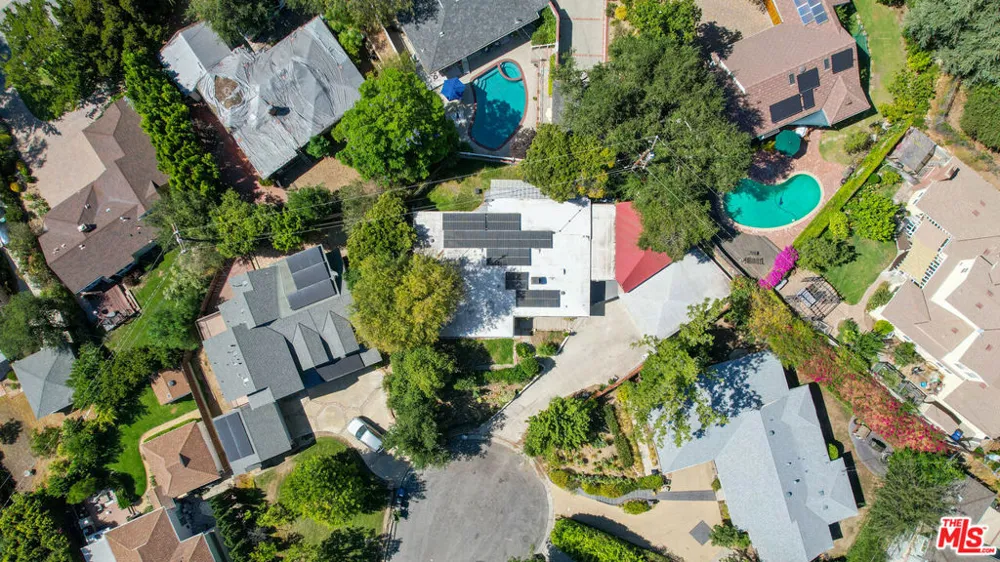 4923 Burgoyne Lane La Canada Flintridge, CA 91011