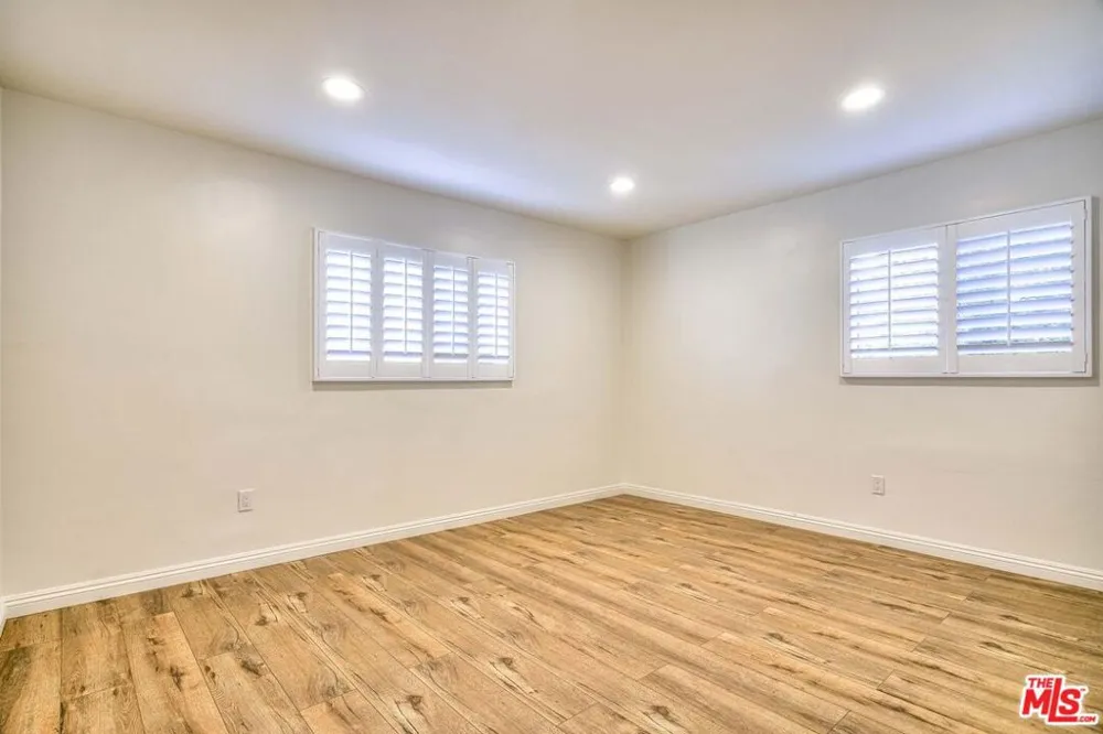 4923 Burgoyne Lane La Canada Flintridge, CA 91011