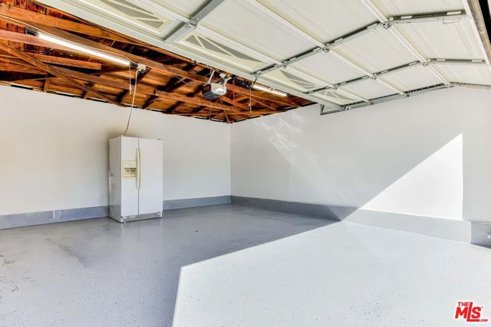 4923 Burgoyne Lane La Canada Flintridge, CA 91011