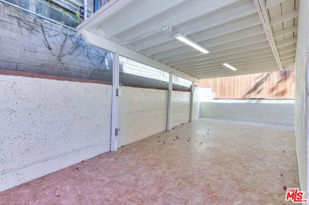 4923 Burgoyne Lane La Canada Flintridge, CA 91011