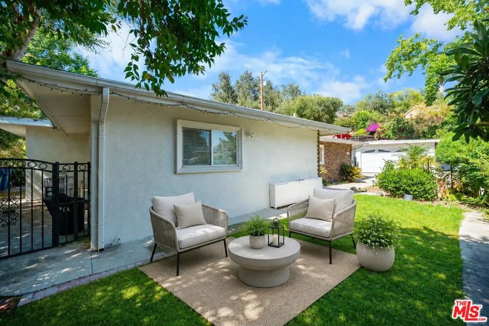4923 Burgoyne Lane La Canada Flintridge, CA 91011