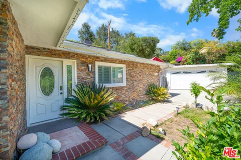 4923 Burgoyne Lane