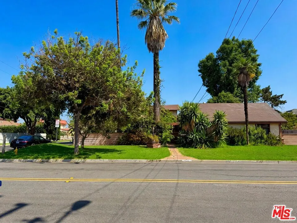 8741 Garibaldi Avenue Temple City, CA 91775