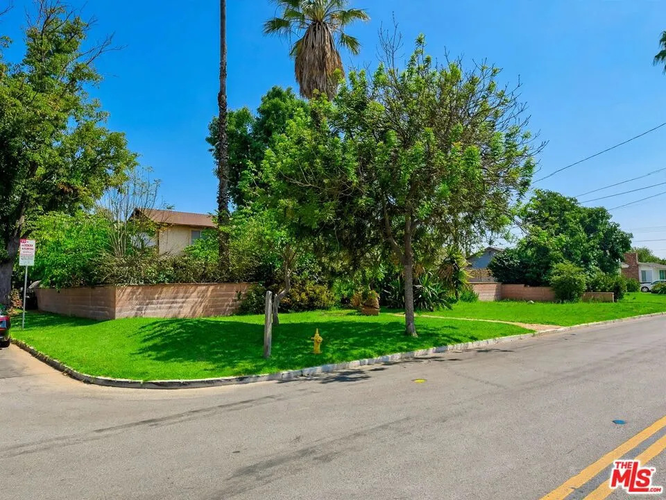 8741 Garibaldi Avenue Temple City, CA 91775