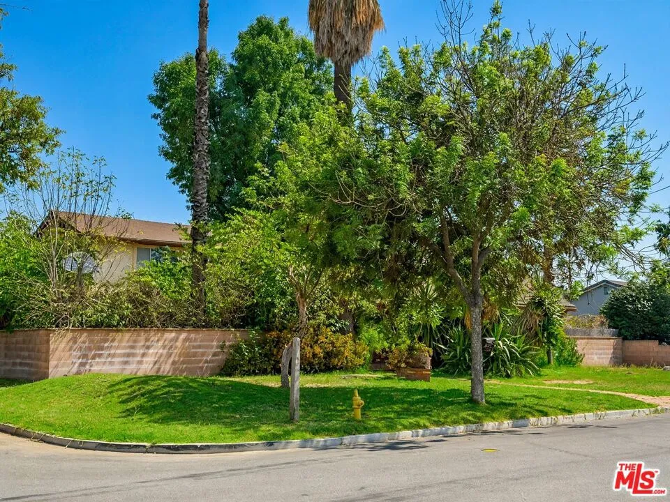 8741 Garibaldi Avenue Temple City, CA 91775