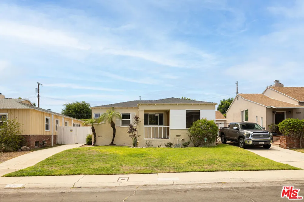 8333 Airlane Avenue Los Angeles, CA 90045