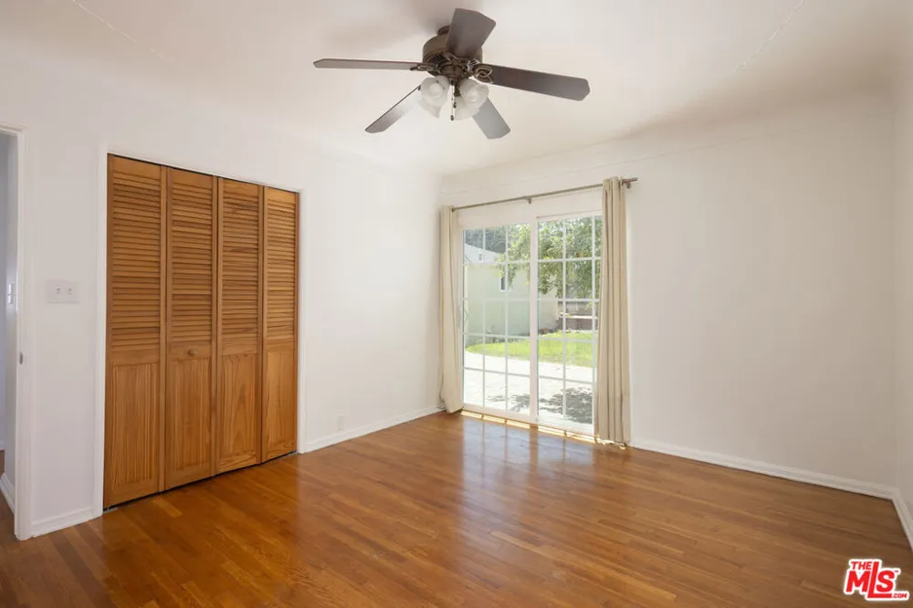 8333 Airlane Avenue Los Angeles, CA 90045
