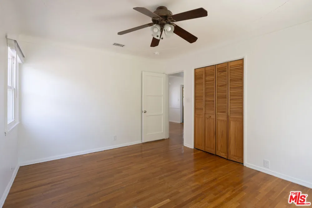 8333 Airlane Avenue Los Angeles, CA 90045