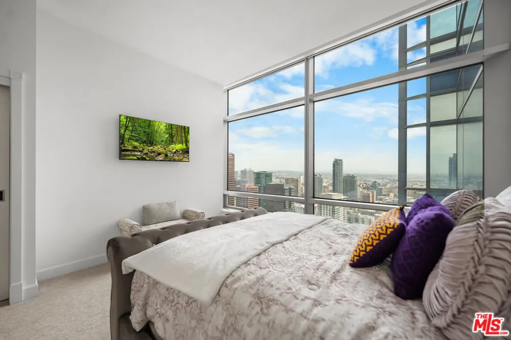 900 W Olympic Boulevard #37K Los Angeles, CA 90015