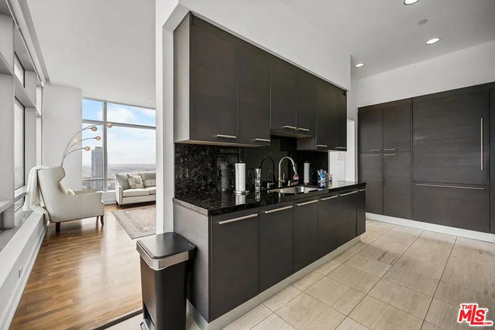 900 W Olympic Boulevard #37K Los Angeles, CA 90015