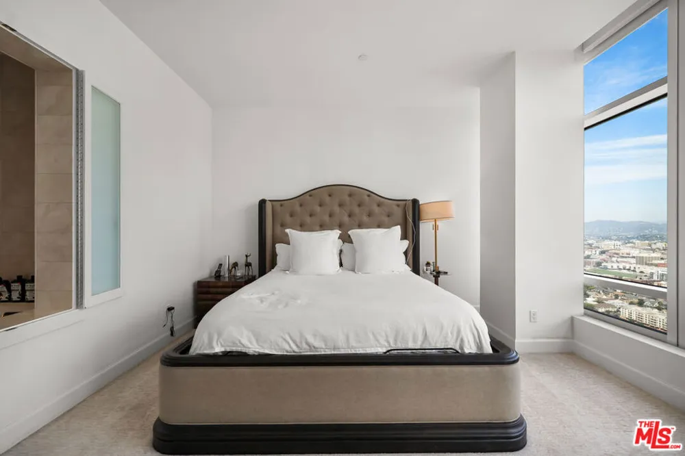 900 W Olympic Boulevard #37K Los Angeles, CA 90015