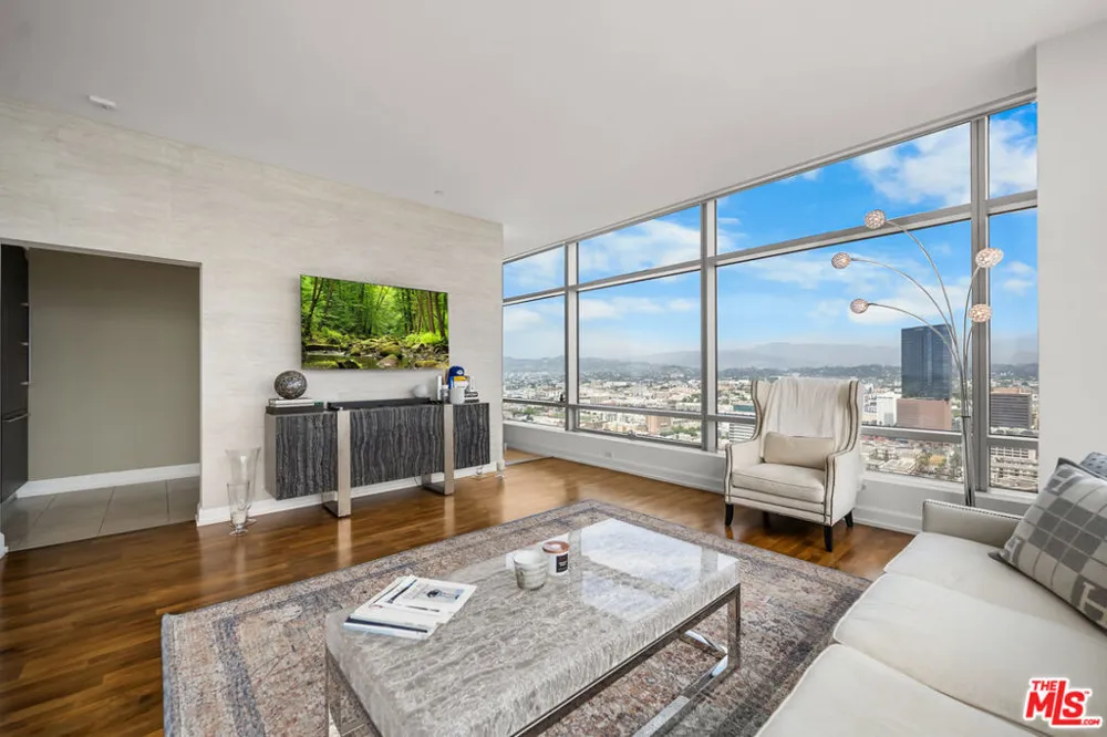 900 W Olympic Boulevard #37K Los Angeles, CA 90015