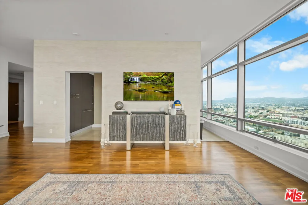 900 W Olympic Boulevard #37K Los Angeles, CA 90015