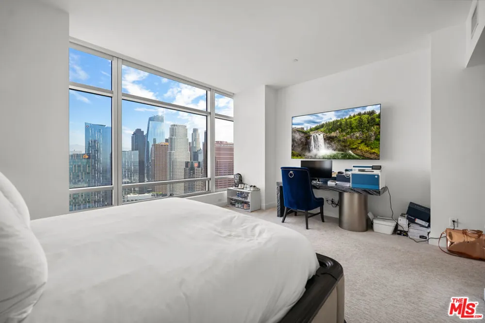 900 W Olympic Boulevard #37K Los Angeles, CA 90015