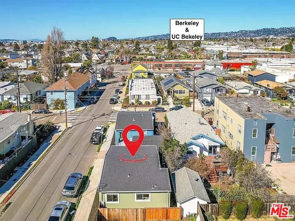 5726 Los Angeles Street Oakland, CA 94608