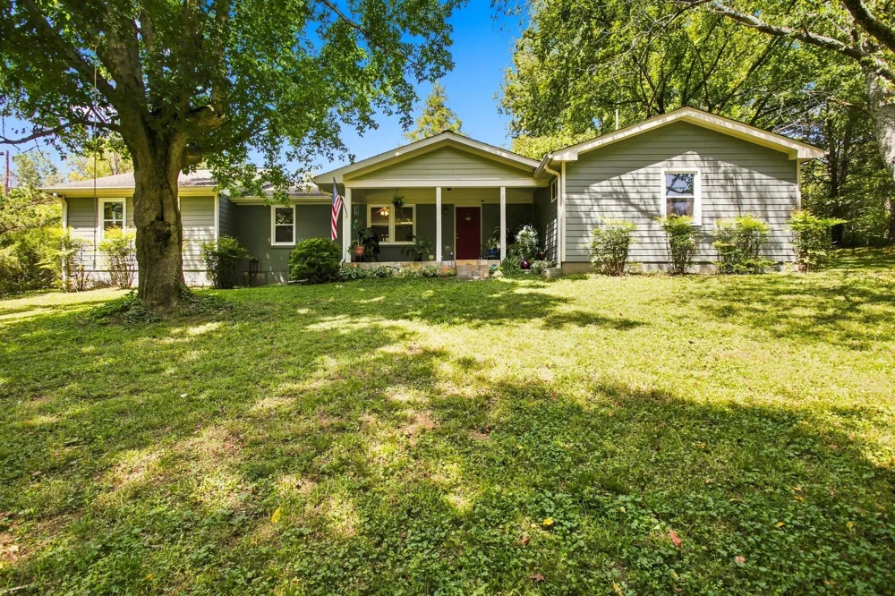 2390 Harlan Rd Columbia, TN 38401