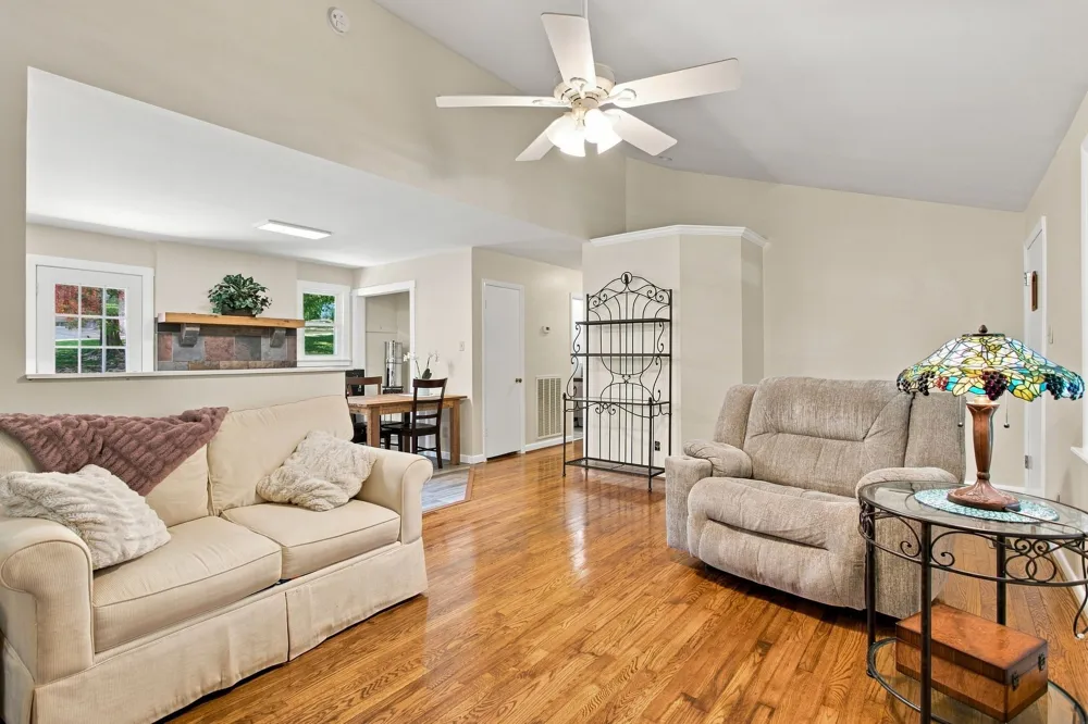 2390 Harlan Rd Columbia, TN 38401