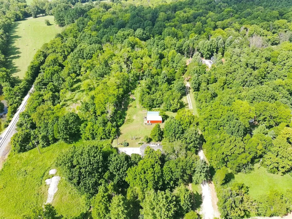 2390 Harlan Rd Columbia, TN 38401