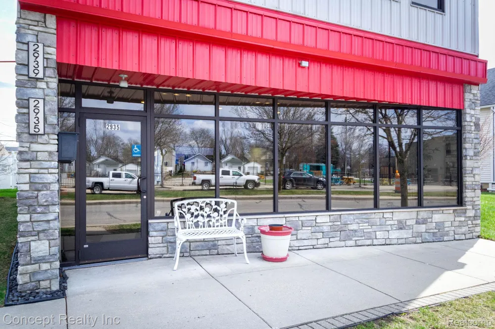 2935 W Jefferson Avenue Trenton City, MI 48183