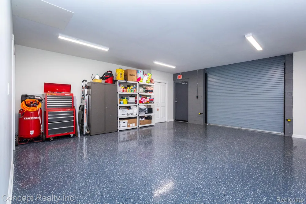 2935 W Jefferson Avenue Trenton City, MI 48183