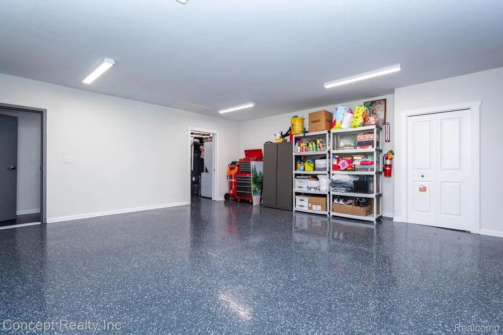 2935 W Jefferson Avenue Trenton City, MI 48183