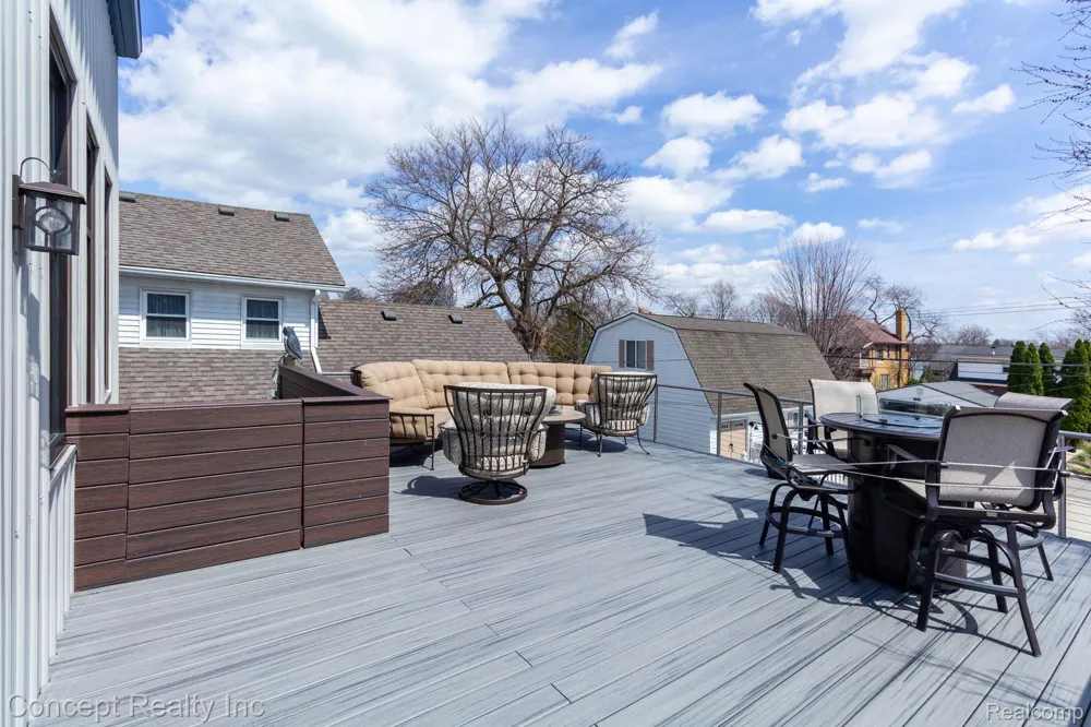 2935 W Jefferson Avenue Trenton City, MI 48183
