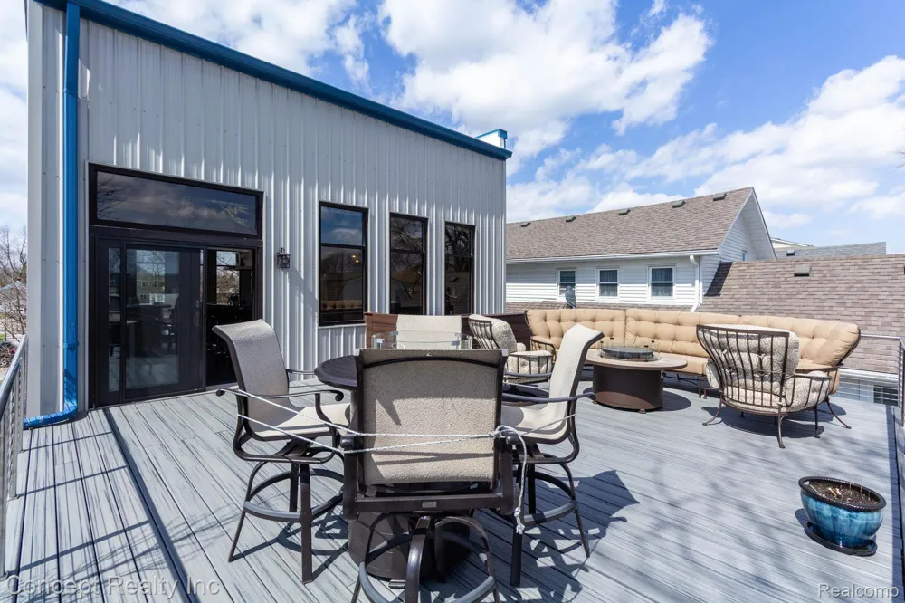 2935 W Jefferson Avenue Trenton City, MI 48183