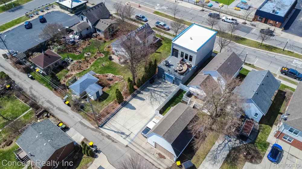 2935 W Jefferson Avenue Trenton City, MI 48183