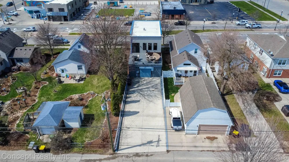 2935 W Jefferson Avenue Trenton City, MI 48183