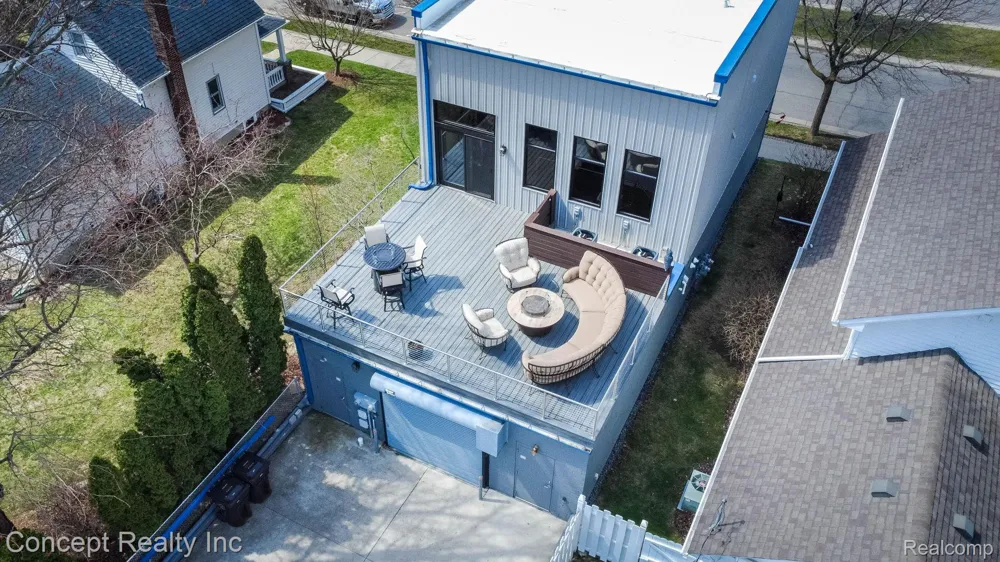 2935 W Jefferson Avenue Trenton City, MI 48183