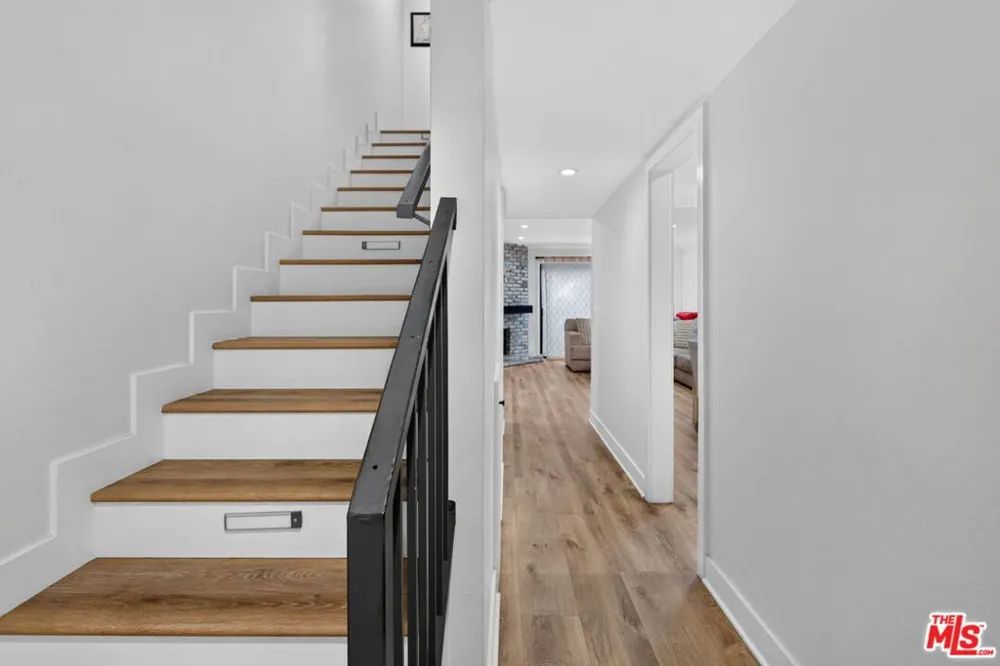 552 E Palm Avenue #C Burbank, CA 91501