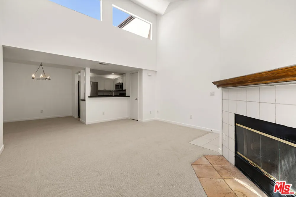 24119 Del Monte Drive #56 Valencia, CA 91355