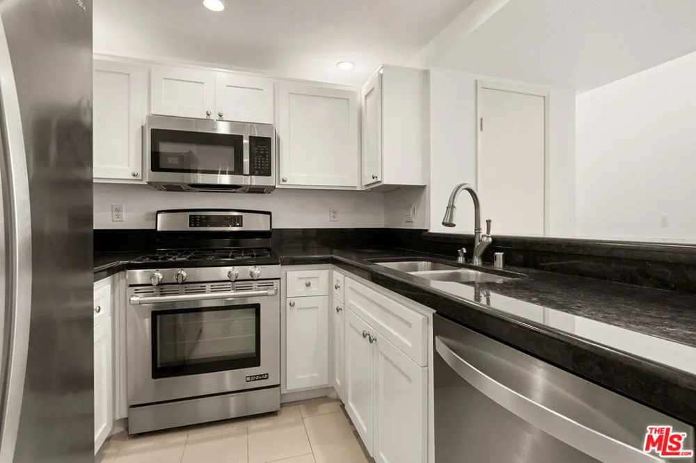 24119 Del Monte Drive #56 Valencia, CA 91355