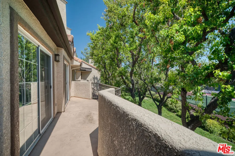 24119 Del Monte Drive #56 Valencia, CA 91355