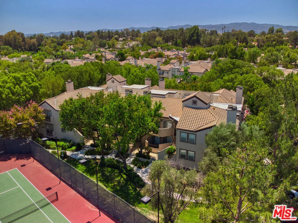 24119 Del Monte Drive #56 Valencia, CA 91355