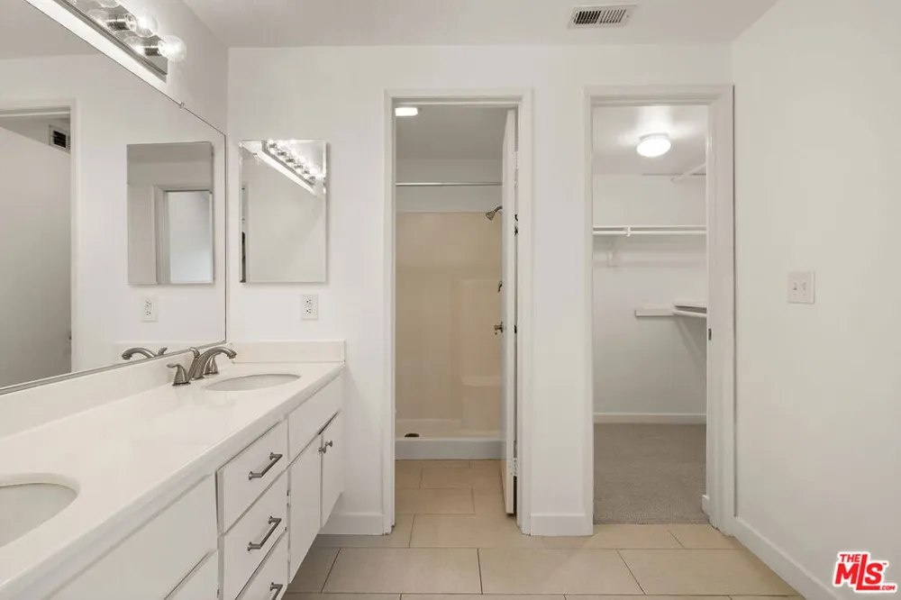 24119 Del Monte Drive #56 Valencia, CA 91355