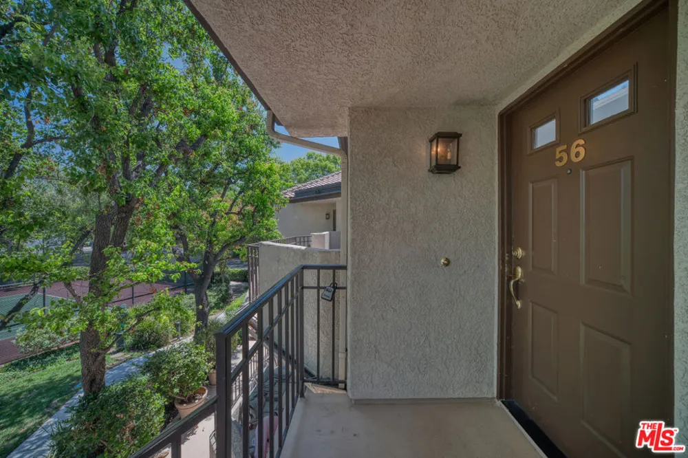 24119 Del Monte Drive #56 Valencia, CA 91355