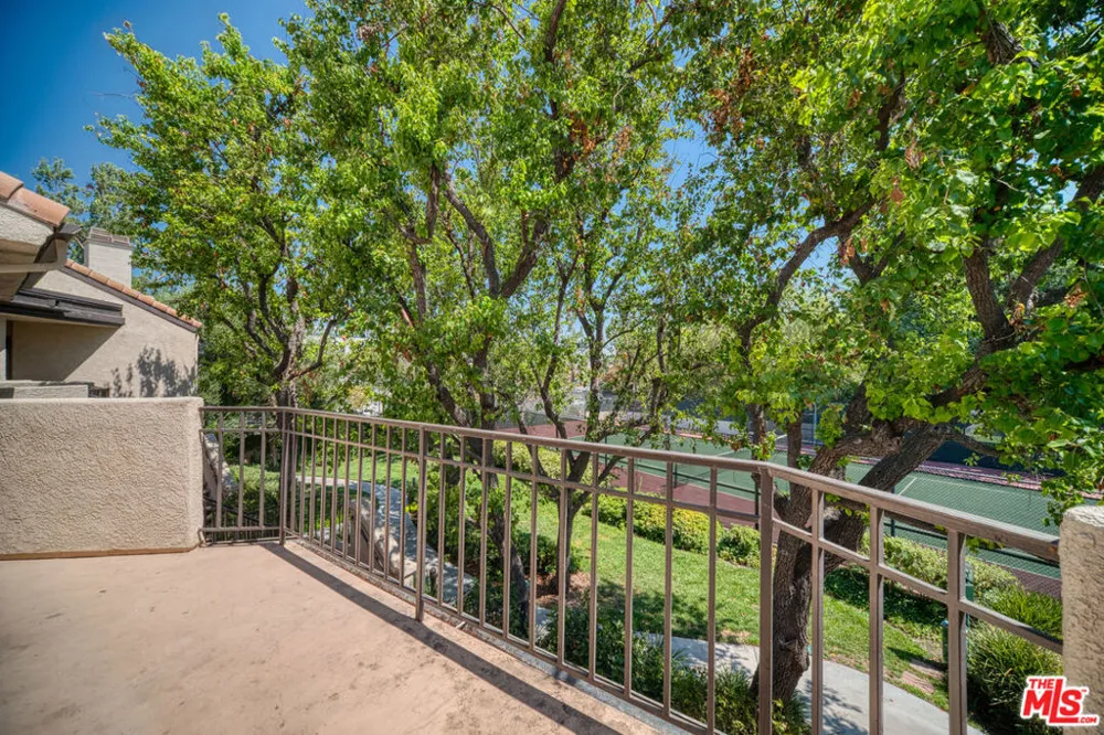 24119 Del Monte Drive #56 Valencia, CA 91355