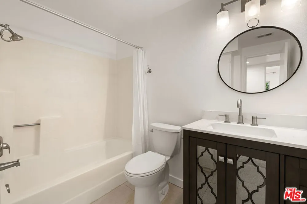 24119 Del Monte Drive #56 Valencia, CA 91355