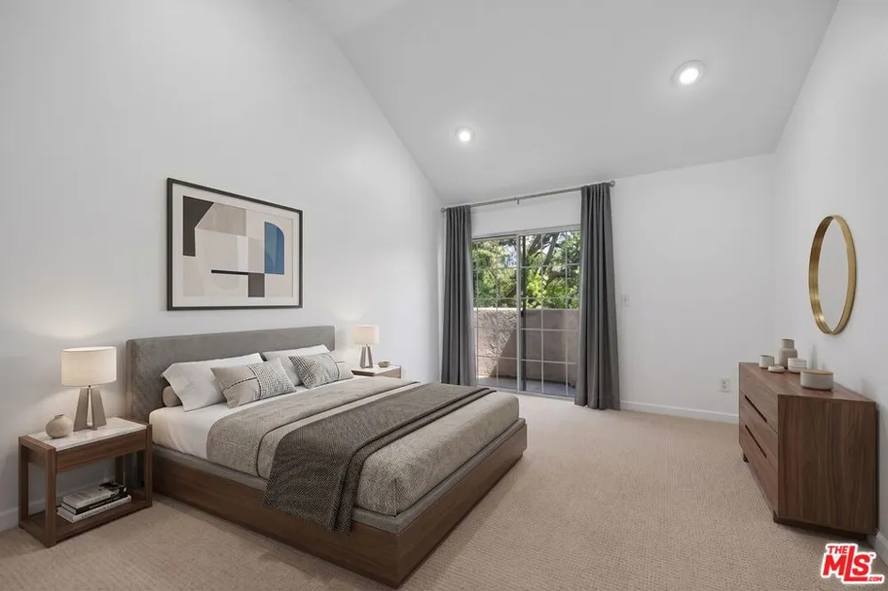 24119 Del Monte Drive #56 Valencia, CA 91355
