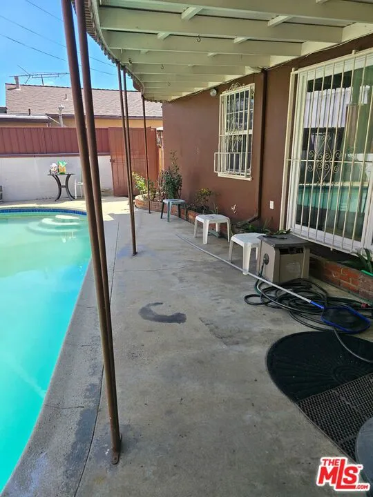 11908 Daleside Avenue Hawthorne, CA 90250