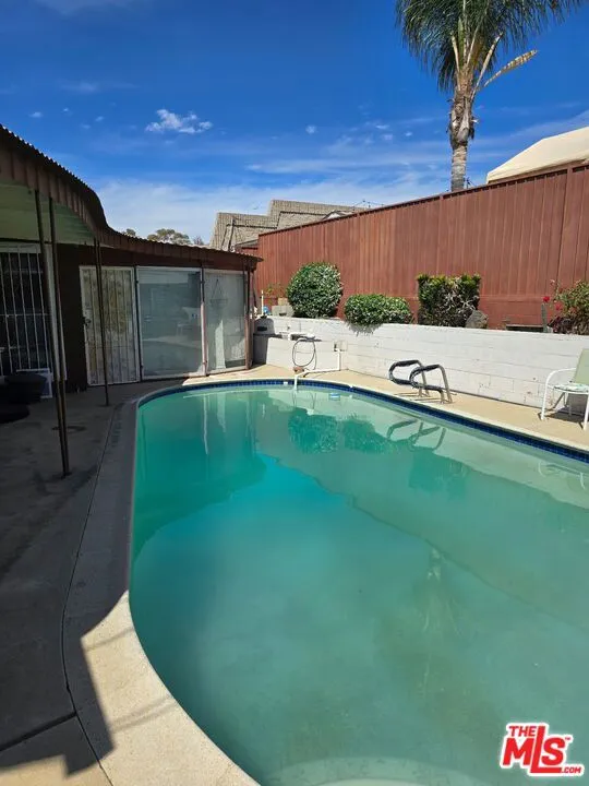 11908 Daleside Avenue Hawthorne, CA 90250
