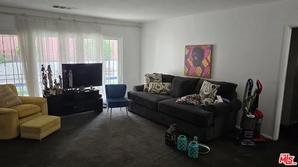 11908 Daleside Avenue Hawthorne, CA 90250